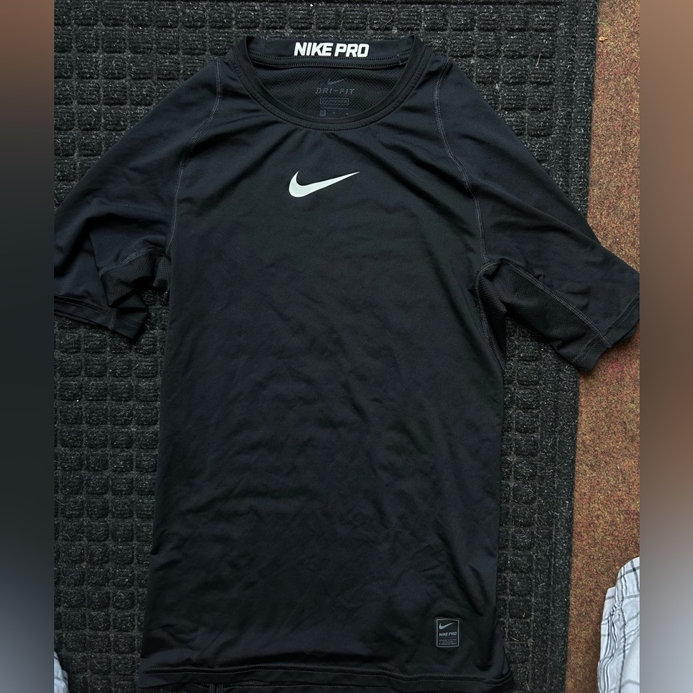 nike pro compression shirt